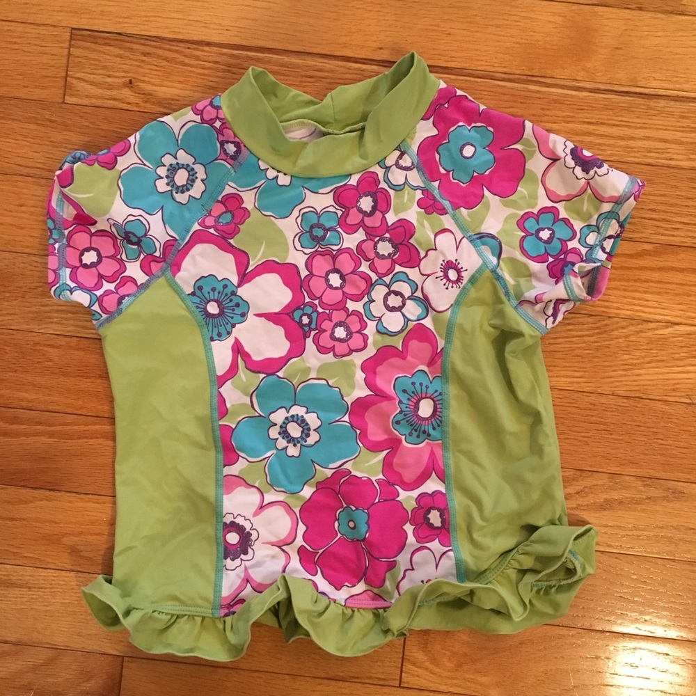 Garnet Hill size 8 short sleeved swim rash guard